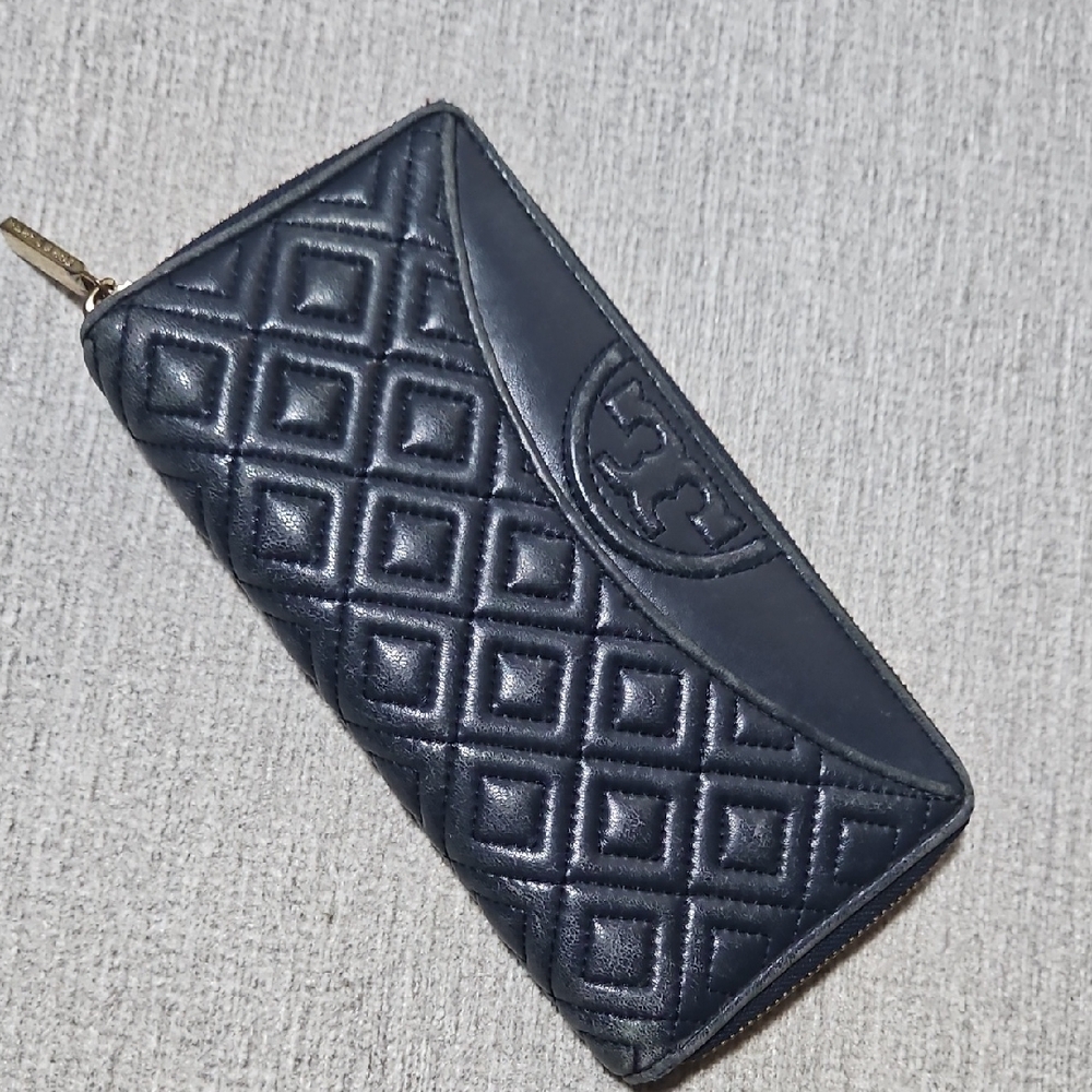 Tory Burch Navy Blue Quilted Wallet